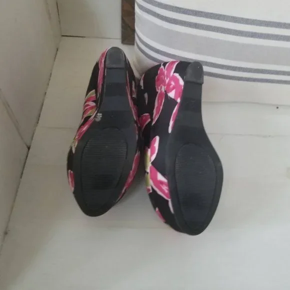 Elle Platform Wedges in Floral Motif Size 9.5 - Picture 10 of 12